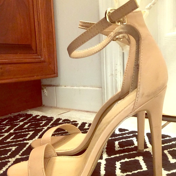 Nude Open toe heels - Picture 1 of 3